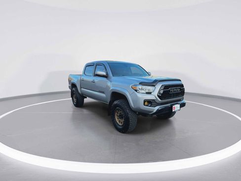 Certified 2019 Toyota Tacoma SR5 image 2
