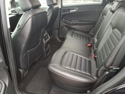 Used 2023 Ford Edge SEL image 5