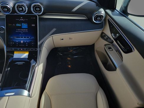 Certified 2026 Mercedes-Benz GLC 300 image 14