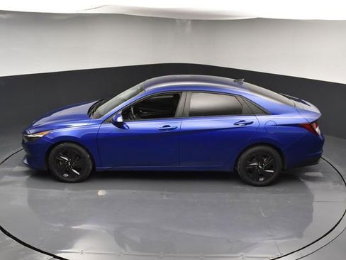 Used 2021 Hyundai Elantra SEL w/ Convenience Package image 42