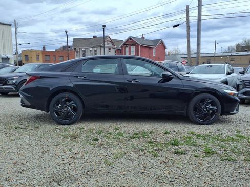 New 2026 Hyundai Elantra Sport FWD image 3