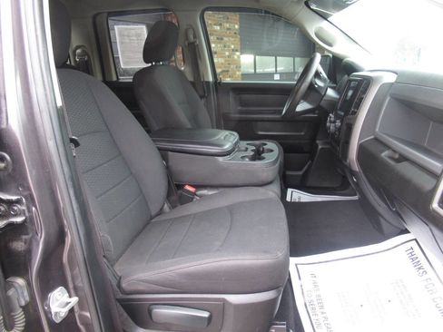 Used 2019 RAM 1500 Express w/ Express Value Package image 10