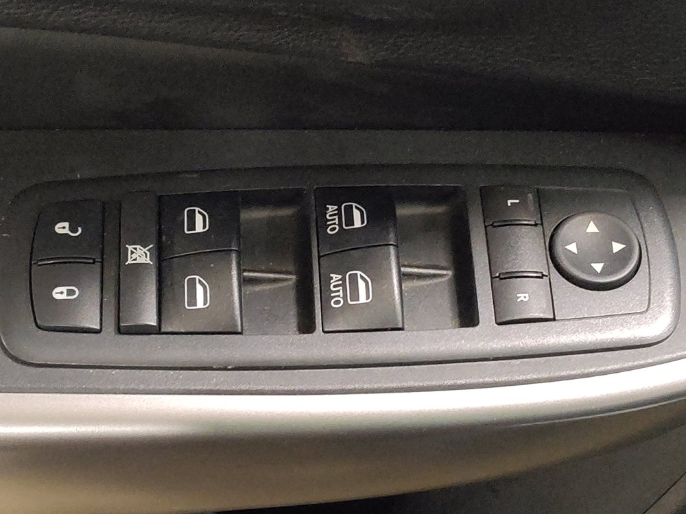 Used 2019 Jeep Cherokee Limited AWD/4WD image 27