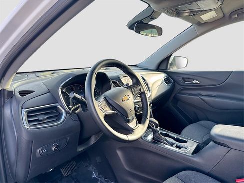 Used 2023 Chevrolet Equinox LT image 9