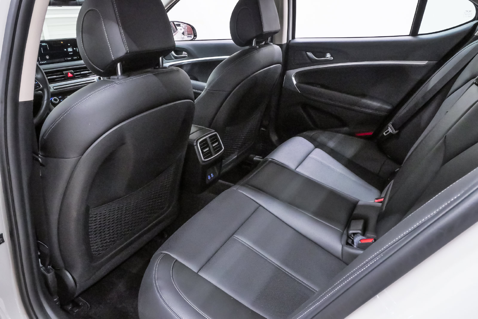 Certified 2026 Genesis G70 2.5T AWD/4WD image 10