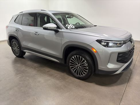 Certified 2026 Volkswagen Tiguan S AWD/4WD image 2