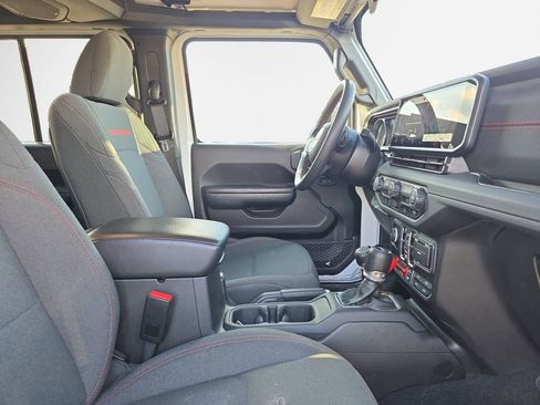 Used 2024 Jeep Wrangler Unlimited Rubicon AWD/4WD image 26