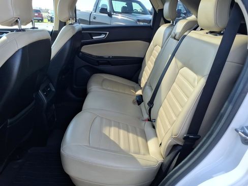 Used 2019 Ford Edge SEL w/ Equipment Group 201A AWD/4WD image 9