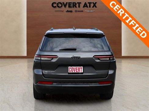 Used 2022 Jeep Grand Cherokee L Laredo image 4