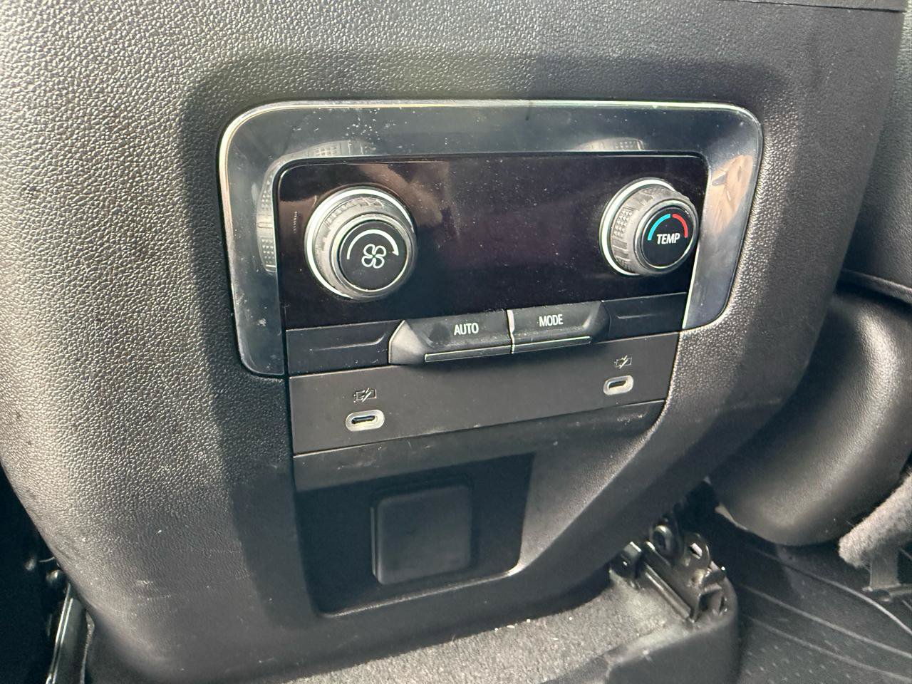 Used 2023 Chevrolet Tahoe LT RWD image 17