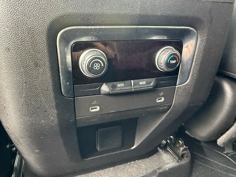 Used 2023 Chevrolet Tahoe LT RWD image 17