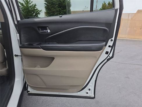 Used 2021 Honda Pilot Touring image 29