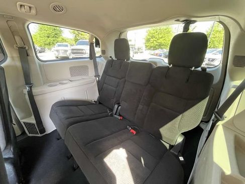 Used 2016 Dodge Grand Caravan SE w/ Quick Order Package 29E SE FWD image 15