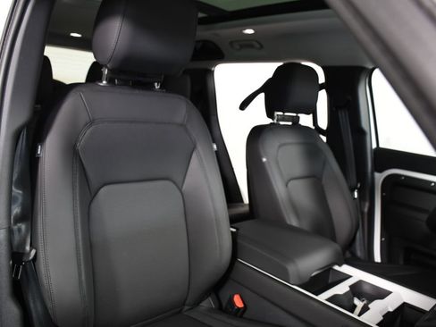 Used 2025 Land Rover Defender 110 S image 20