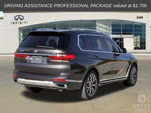 Used 2021 BMW X7 xDrive40i w/ Executive Package 2 AWD/4WD image 3