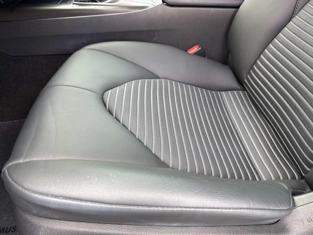 Used 2023 Toyota Camry SE FWD image 24