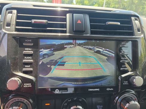 Used 2022 Toyota 4Runner TRD Off-Road Premium w/ Moonroof Package AWD/4WD image 16