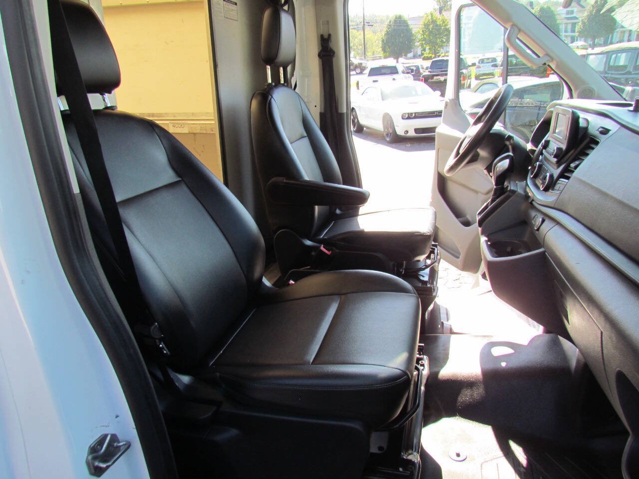 Used 2022 Ford Transit 350 DRW AWD w/ Exterior Upgrade Package image 13