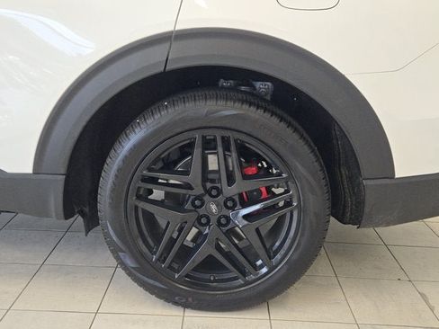 Used 2025 Ford Explorer ST AWD/4WD image 13