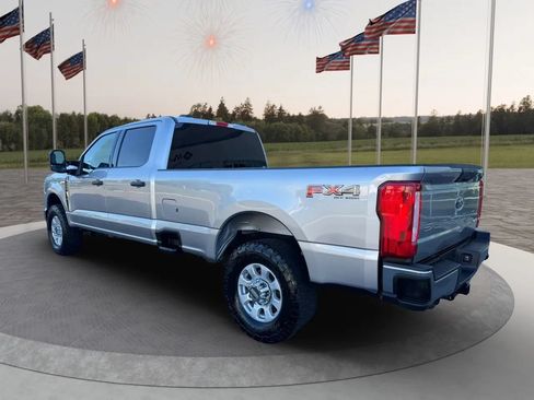 Used 2023 Ford F250 XLT w/ FX4 Off-Road Package AWD/4WD image 8