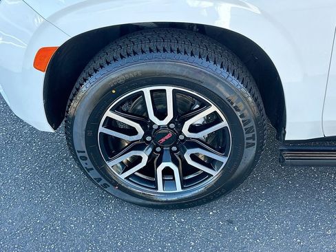 Certified 2022 GMC Yukon AT4 AWD/4WD image 30
