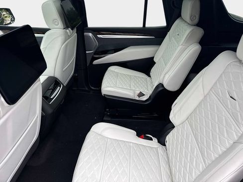 New 2026 Cadillac Escalade Platinum Sport w/ LPO, ONYX Package AWD/4WD image 15