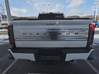 Used 2024 Ford F250 Platinum video 4