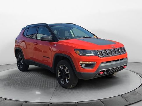 Used 2018 Jeep Compass Trailhawk w/ Leather Interior Group AWD/4WD image 7