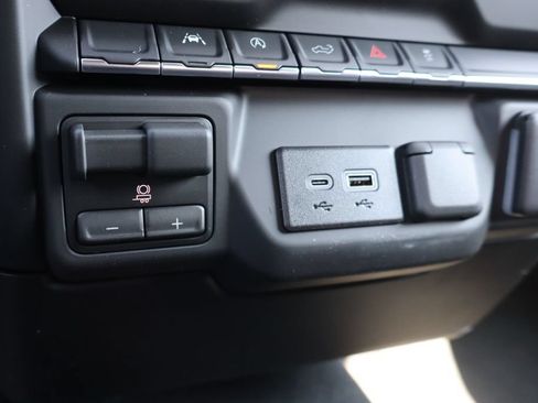 New 2026 Chevrolet Silverado 1500 Custom AWD/4WD image 14