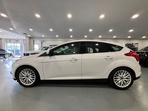 Used 2014 Ford Focus Titanium FWD image 4