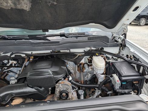 Used 2019 Chevrolet Silverado 2500 W/T AWD/4WD image 22