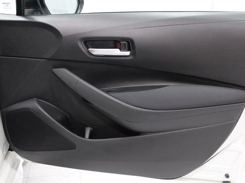 Used 2021 Toyota Corolla LE FWD image 24