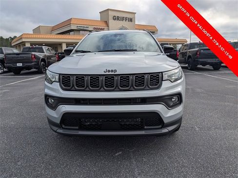 New 2026 Jeep Compass Latitude image 8
