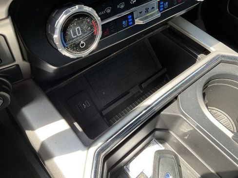 Used 2022 Ford F250 Lariat w/ Lariat Ultimate Package image 19