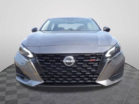 Used 2023 Nissan Altima 2.5 SR FWD image 5