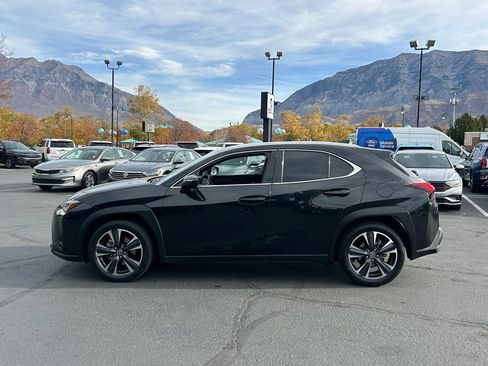 Used 2019 Lexus UX 200 w/ Accessory Package 2 FWD image 7