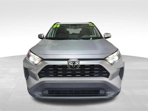 Used 2024 Toyota RAV4 XLE w/ Convenience Package FWD image 2