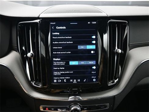 Used 2023 Volvo XC60 B5 Ultimate w/ Climate Package image 17