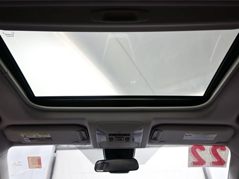 Used 2022 Toyota RAV4 XLE w/ Convenience Package AWD/4WD image 18
