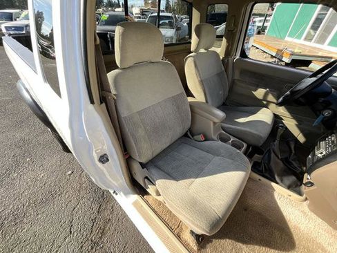 Used 1998 Nissan Frontier XE image 17