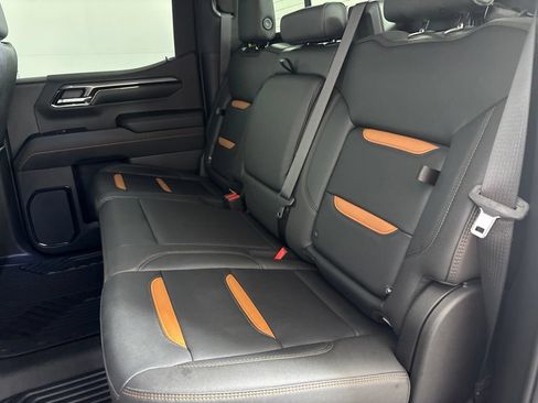 Used 2023 GMC Sierra 1500 AT4 w/ Technology Package AWD/4WD image 31