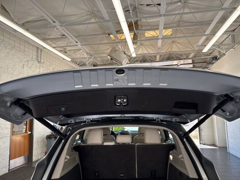 Used 2019 Lincoln MKC Reserve AWD/4WD image 9