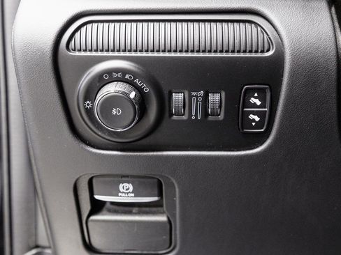 Used 2023 Jeep Grand Wagoneer Series II w/ Quick Order Packagew 28T image 9