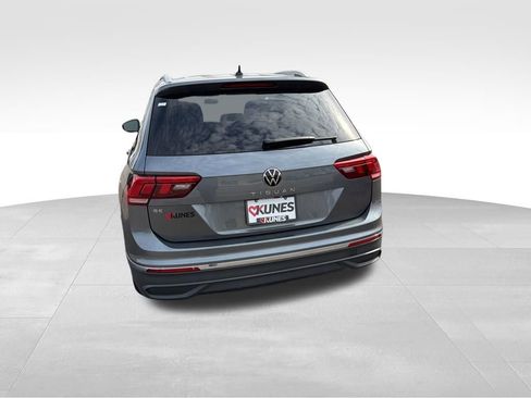 Used 2024 Volkswagen Tiguan SE FWD image 9