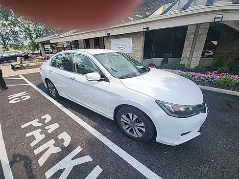Used 2015 Honda Accord LX image 2