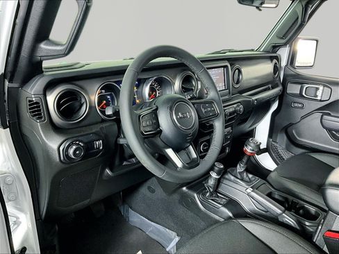 Used 2023 Jeep Wrangler Sport AWD/4WD image 17