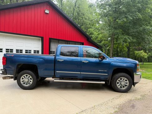 Used 2017 Chevrolet Silverado 3500 LTZ w/ Duramax Plus Package AWD/4WD image 35
