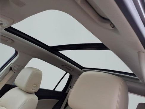 Used 2020 Buick Envision Essence w/ Experience Buick Package FWD image 22