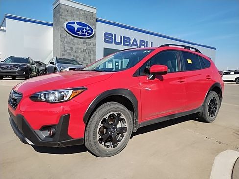 Used 2022 Subaru Crosstrek 2.0i Premium image 2