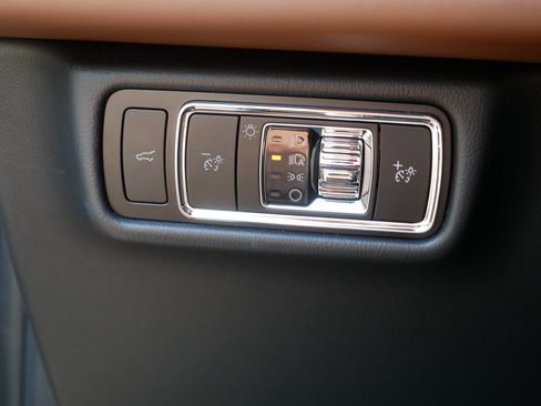Used 2023 Lincoln Aviator Reserve w/ Jet Package AWD/4WD image 26